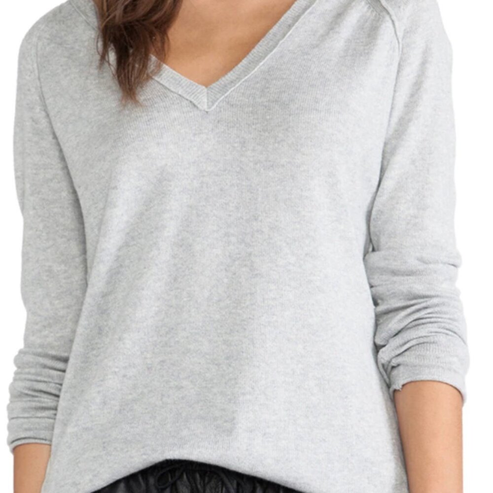 NWOT $119 Skull Cashmere V-8 Sweater - Sz M - Picture 3 of 8